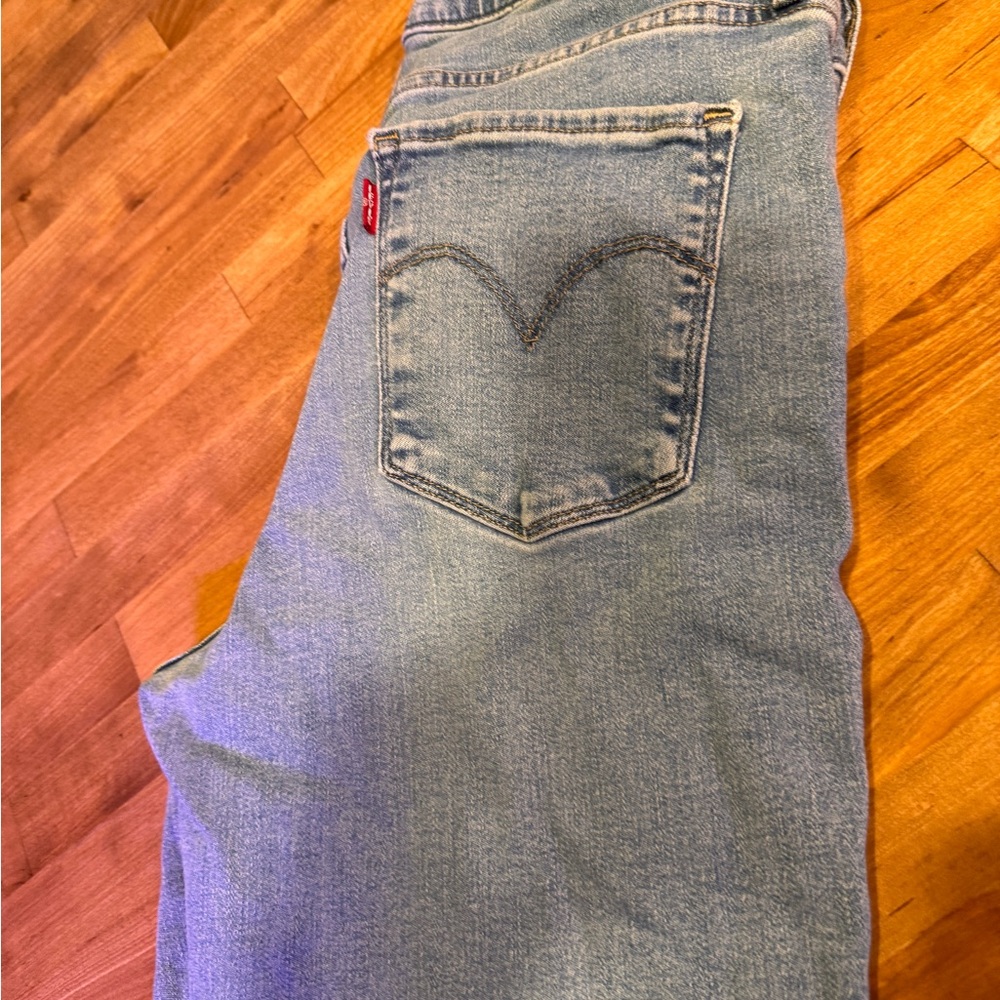 Levi's Classic Light Blue Jeans